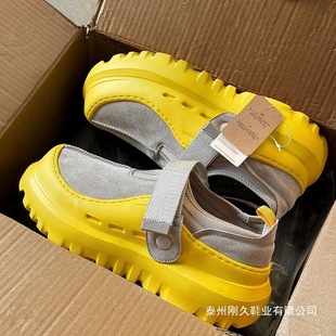 ��һ��ͬ��ħ�g�N��װ�Ь��Ů��2025�＾�¿��������m�������eЬ