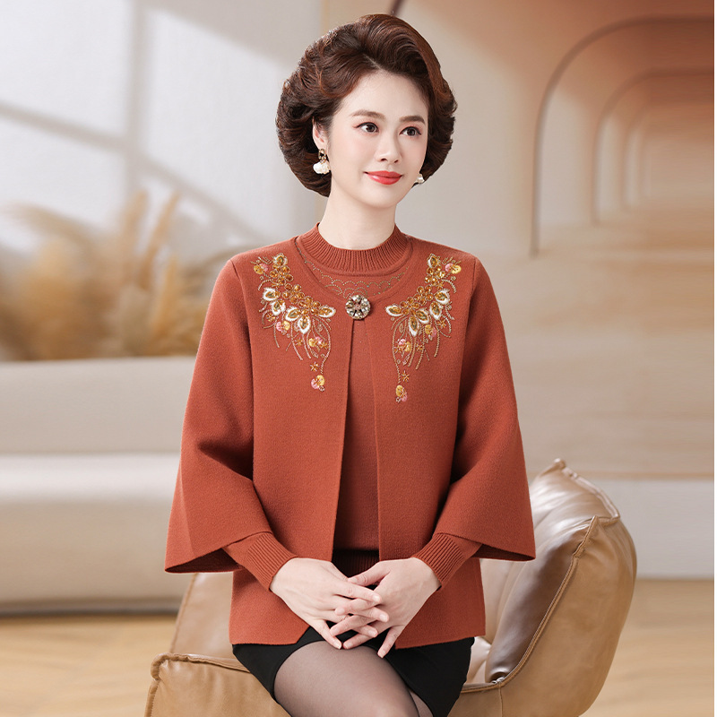 2025新款重工艺中老年女装上衣服两件套妈妈秋装针织开衫套装外套|undefined