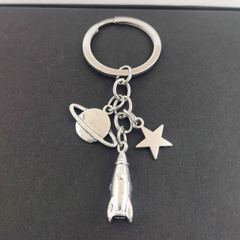 European and American New Alloy Rocket Star Pendant Keychain Backpack Pendant for Relatives Birthday Gift European and American New Alloy Rocket Star Pendant Keychain Backpack Pendant for Relatives Birthday Gift