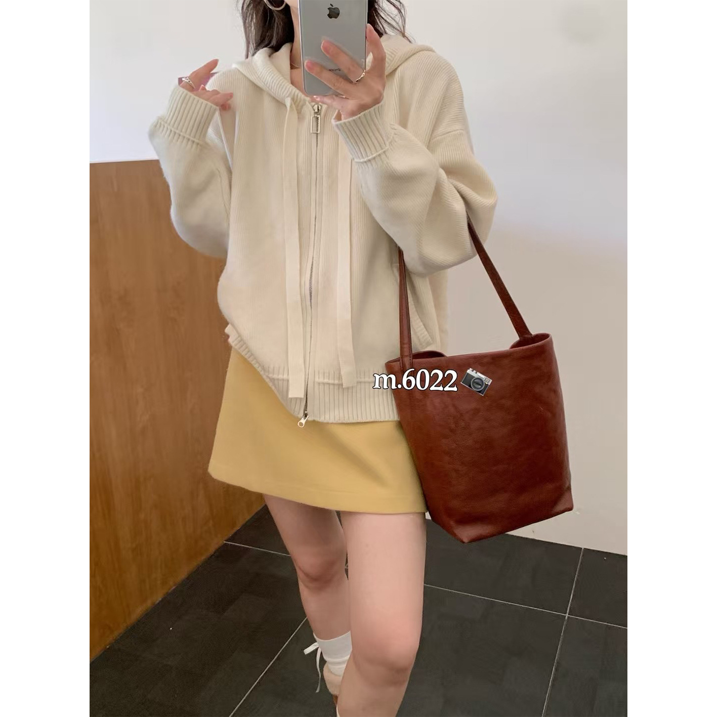 韩系秋季新款简约设计纯色连帽针织衫宽松休闲拉链口袋开衫ZBR