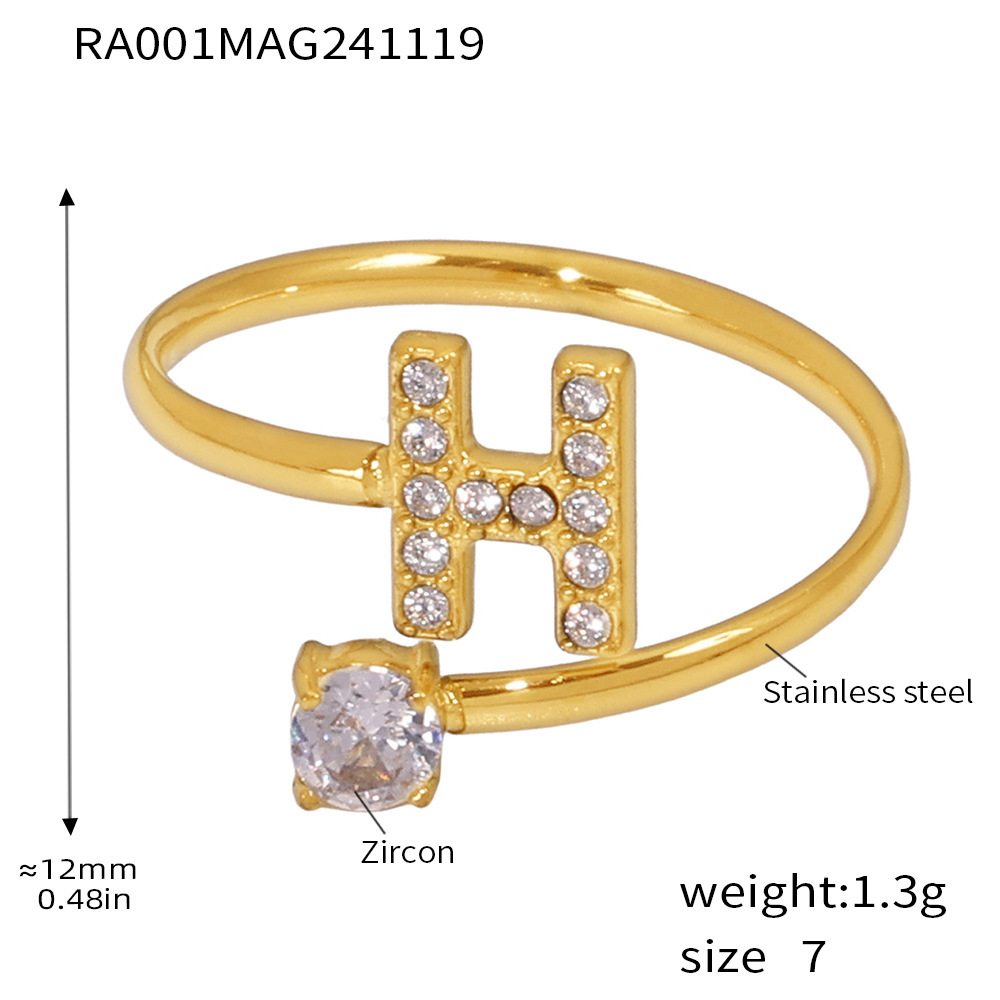 Qiong Yao Titanium Steel 26 letras con incrustaciones de circón Juego de joyas PVD chapado en oro real collar de retención de color pulsera anillo aretes