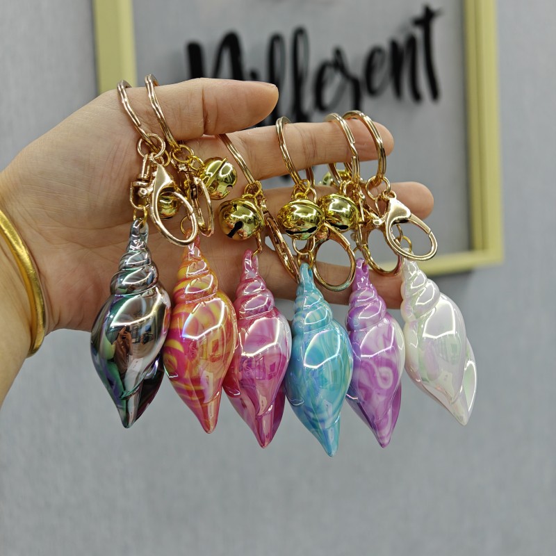 Colorado conchillo de color grande llavero eléctrico conchillo de color llavero mochila colgante acrílico pequeño regalo colgante