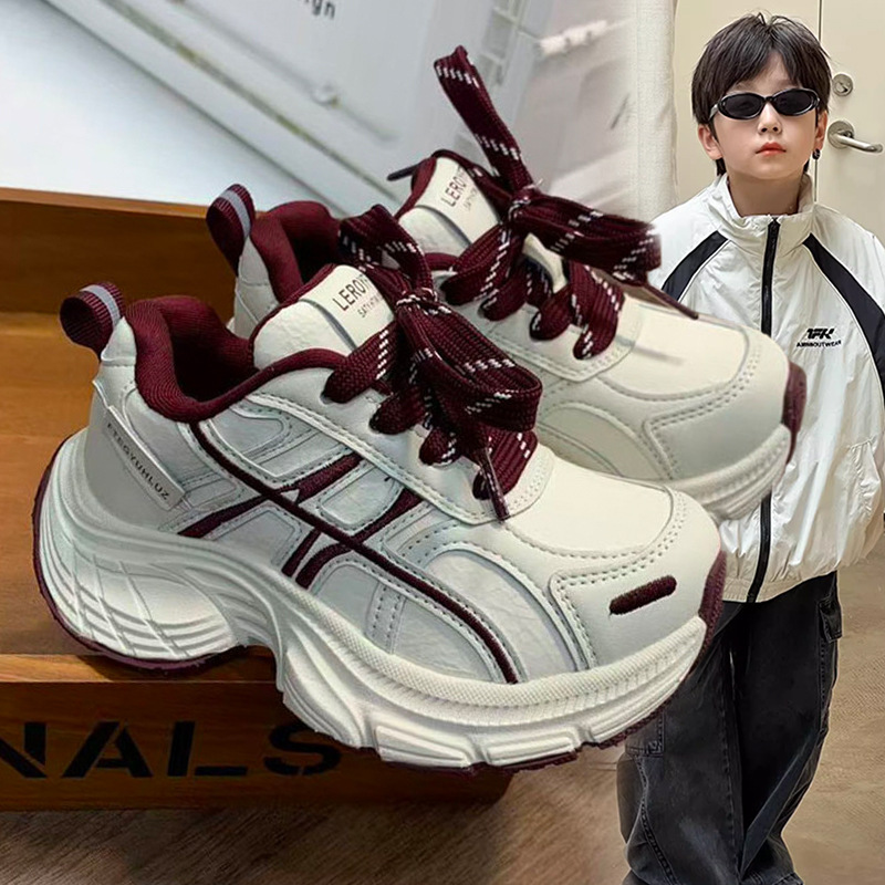 Zapatos de papá para niños con suela suave zapatos deportivos para niños 2026 primavera nuevos zapatos casuales para niñas tendencia de zapatos de carrera para niños grandes