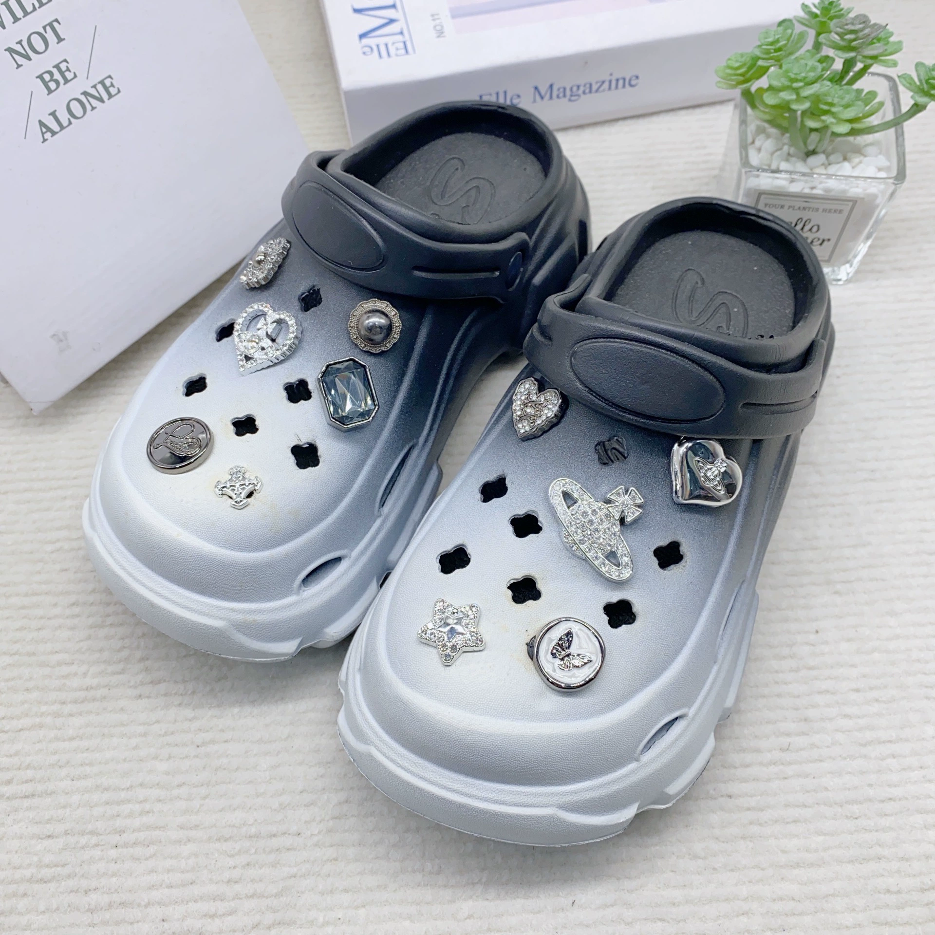 Footwear buckle, removable accessory, DIY