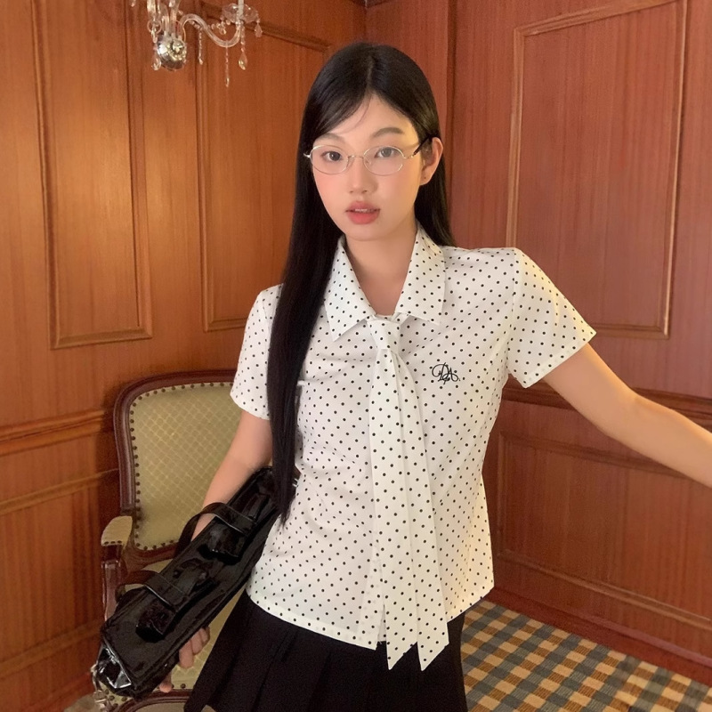 2025 Spring and Summer Short-sleeved Retro Loose Shirt Korean-style Slimming Lapel Single-breasted Lace-up Polar Dot Shirt Top 2025 Spring and Summer Short-sleeved Retro Loose Shirt Korean-style Slimming Lapel Single-breasted Lace-up Polar Dot Shirt Top