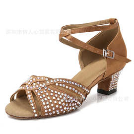 速卖通烫钻拉丁舞鞋女低跟跳舞鞋凉鞋老年初学者舞蹈鞋室内软底鞋