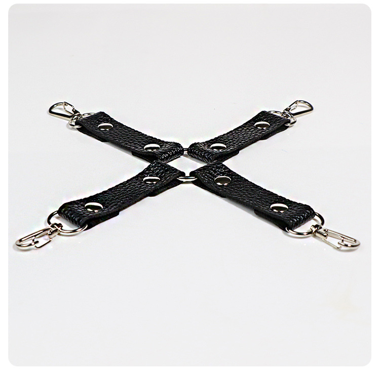 Jiuai SM Restraint Set with Neck Collar, Ankle Cuffs and Bracelet in Black Plush PU Leather — detail image 14