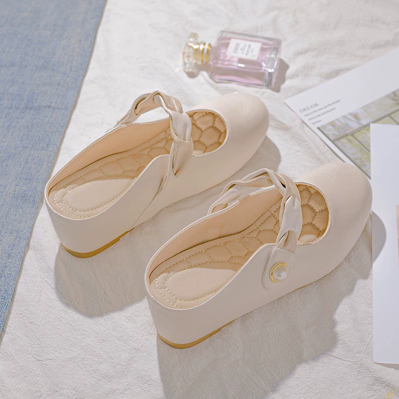 Баотоу сандалии женские наружные носить новые круглые головы летом 2024 года