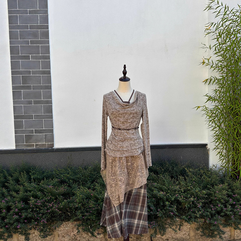 Retro Coffee-Colored Set with Long-Sleeve American-Style Slim-Fit Ethnic Style Knit Top + Skirt Set for Women