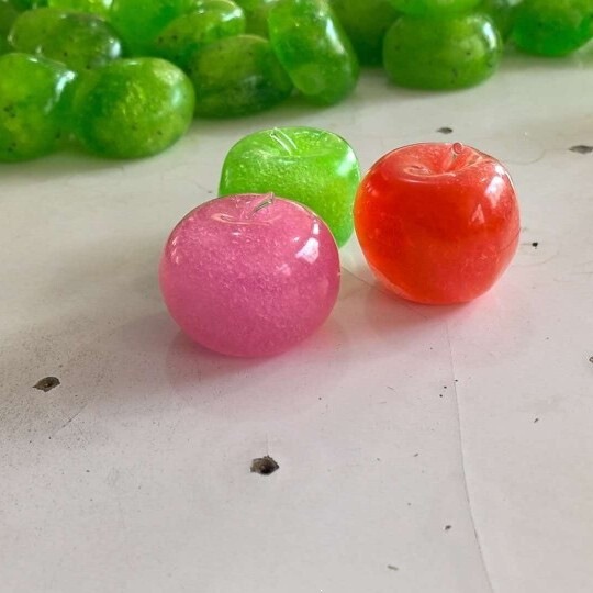 Cross-border bestseller: Vaseline smoothie green pink apple stress-relief toy, handmade moldable fruit creative ball Cross-border bestseller: Vaseline smoothie green pink apple stress-relief toy, handmade moldable fruit creative ball