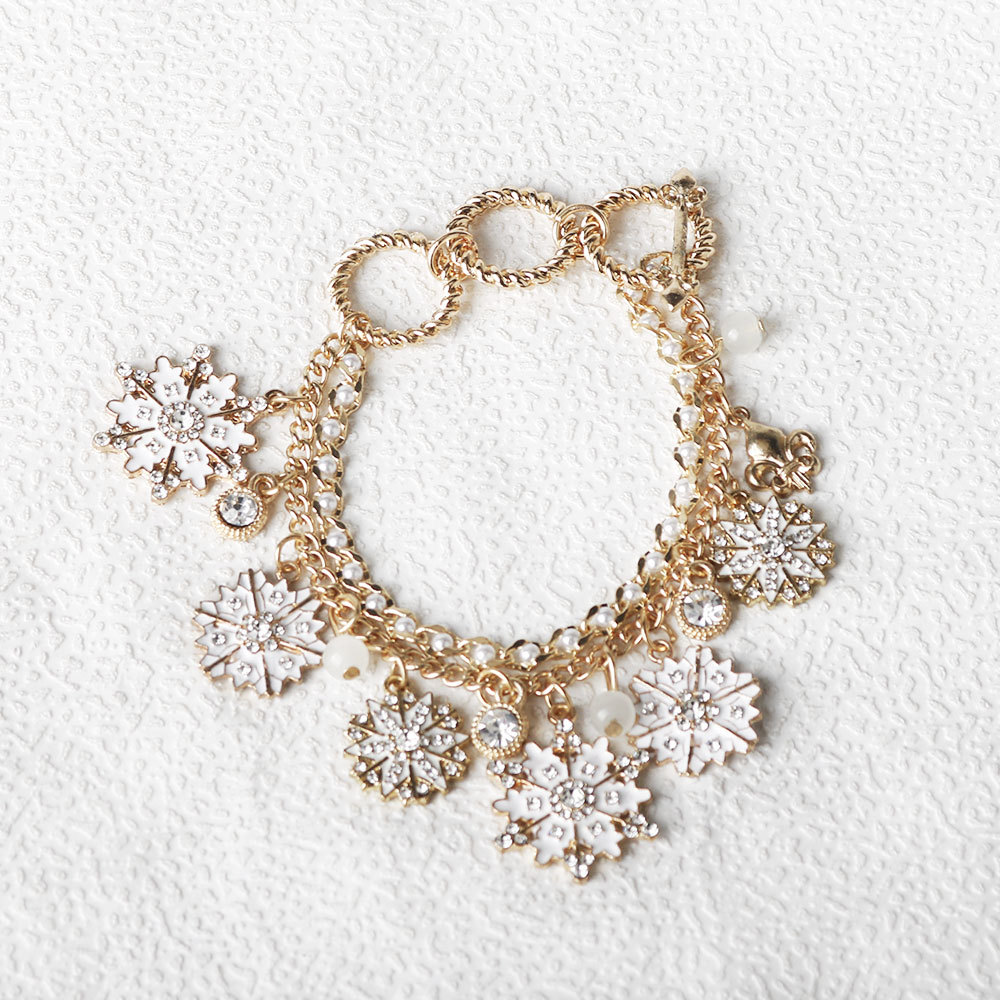 Christmas Charm Bracelet With Reindeer And Snowflake Diamond Design_voghion.com