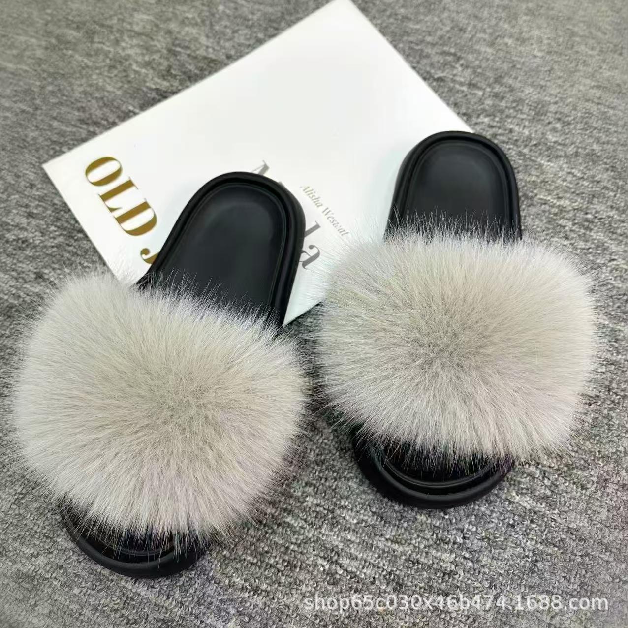 Yiwu zapatillas de lana transfronterizas al aire libre para mujeres con el mismo estilo de moda zapatillas de lana de zorro de gran tamaño para mujeres frías en la tendencia
