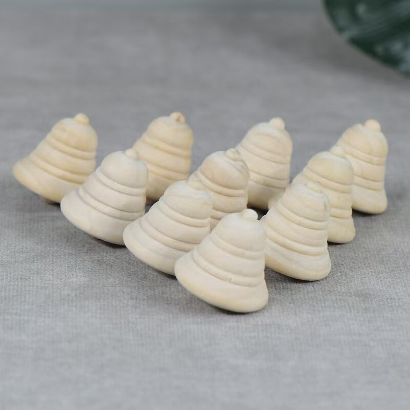 Easter Wooden DIY Painted Children's Toys Christmas Balls Christmas Tree Wooden Pendants Bell Ornaments DIY Wooden Blanks Easter Wooden DIY Painted Children's Toys Christmas Balls Christmas Tree Wooden Pendants Bell Ornaments DIY Wooden Blanks