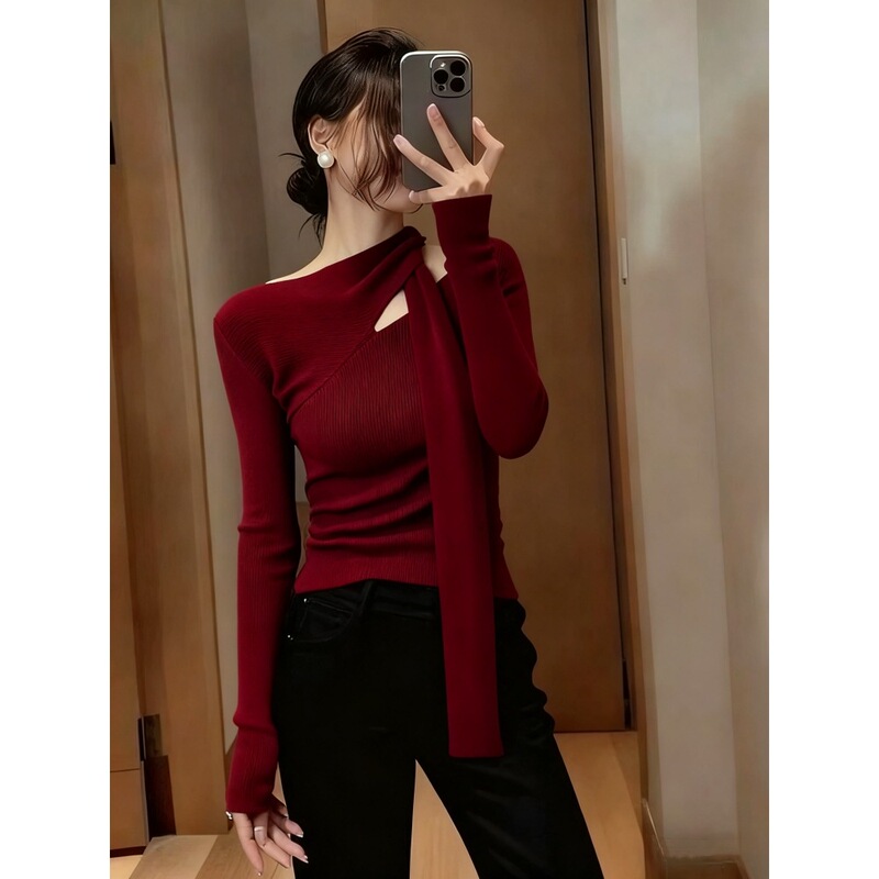 High-End Christmas Red Ribbon Cut Out Knitwear for Women in Autumn and Winter Design Slim Knitwear with Bottoming Top