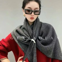 韩系新款澳毛100%复古条纹三角大披肩女秋冬保暖加厚外搭针织围脖