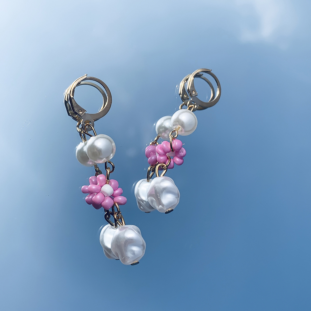 Boucles d'oreilles en forme de marguerite, perles de riz, fraîches et polyvalentes, de style minimaliste, imitant les perles, boucles d'oreilles en forme de fleur de niche_voghion.com