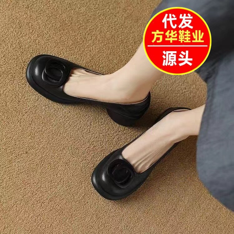 Zapatos de cuero retro con suela suave y poco profunda 2026 verano nuevos zapatos de un solo pie, zapatos de tacones gruesos, zapatos de marizhen