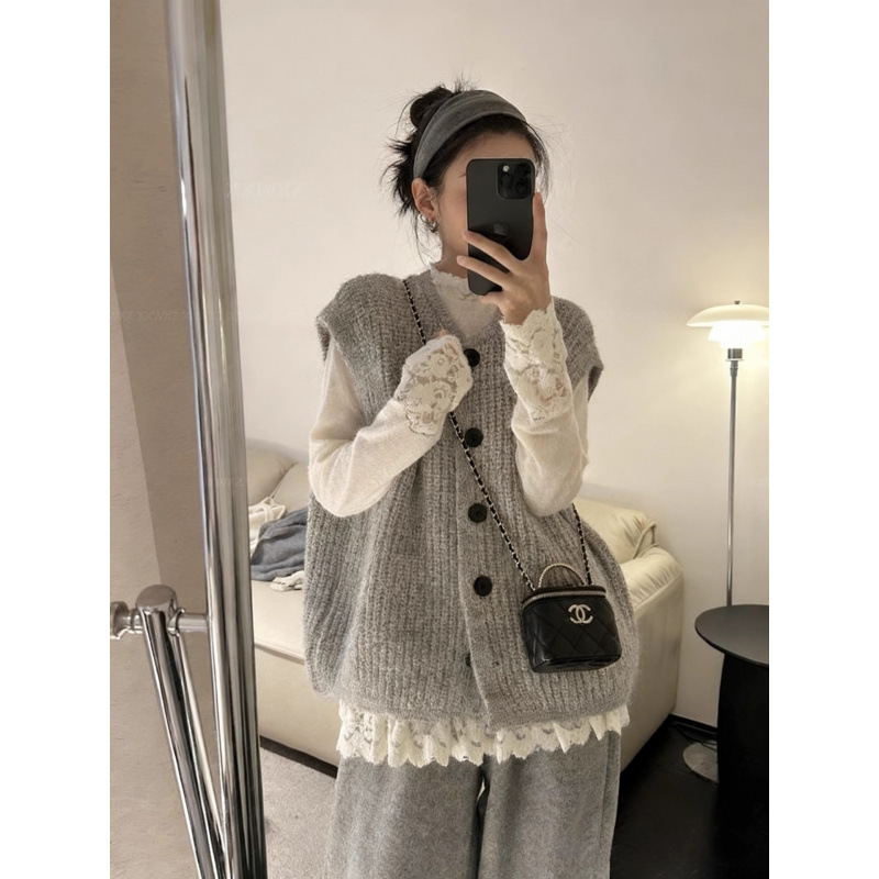 YS plus-size Korean Dongdaemun autumn/winter casual and stylish versatile layered round-neck sleeveless vest top for women YS plus-size Korean Dongdaemun autumn/winter casual and stylish versatile layered round-neck sleeveless vest top for women