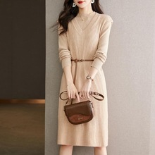 针织连衣裙秋冬女装2023年新款春季长款毛衣内搭别致独特两件套装