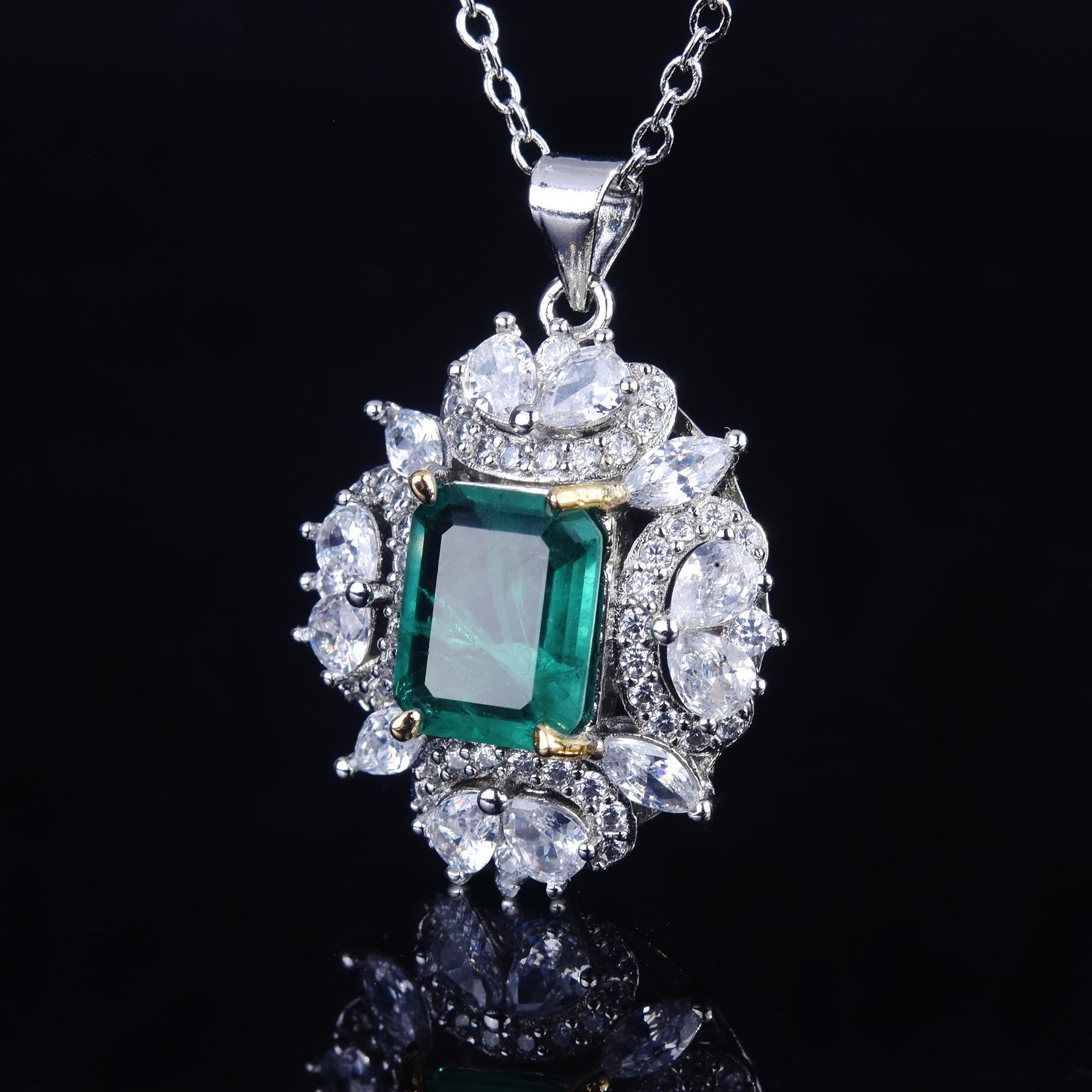 Fashion Simulation Emerald Square Pendant Open Ring Earrings Wholesale display picture 8