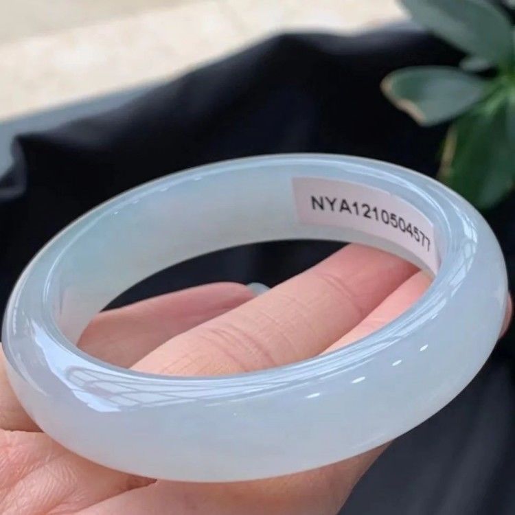 Vòng tay ngọc bích tự nhiên Miến Điện phong cách cổ xanh nước đá chi tiết 1