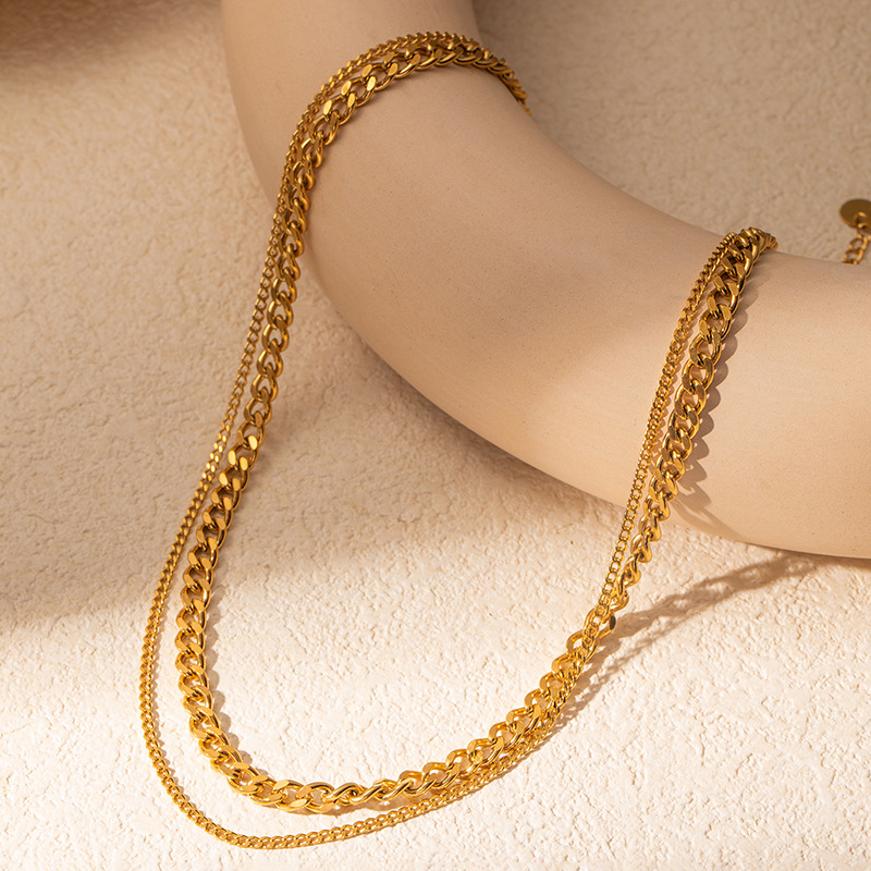 Joyería Al Por Mayor Elegante Color Sólido Acero Titanio Enchapado Collar Cadena De Clips Cadena De Cuerda Torcida display picture 15