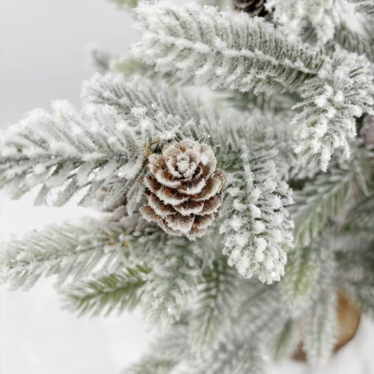 Nuevo fondo de madera de hoja de PE 27 pulgadas árbol de Navidad decoración atmósfera atmósfera regalos de Navidad Amazon venta caliente