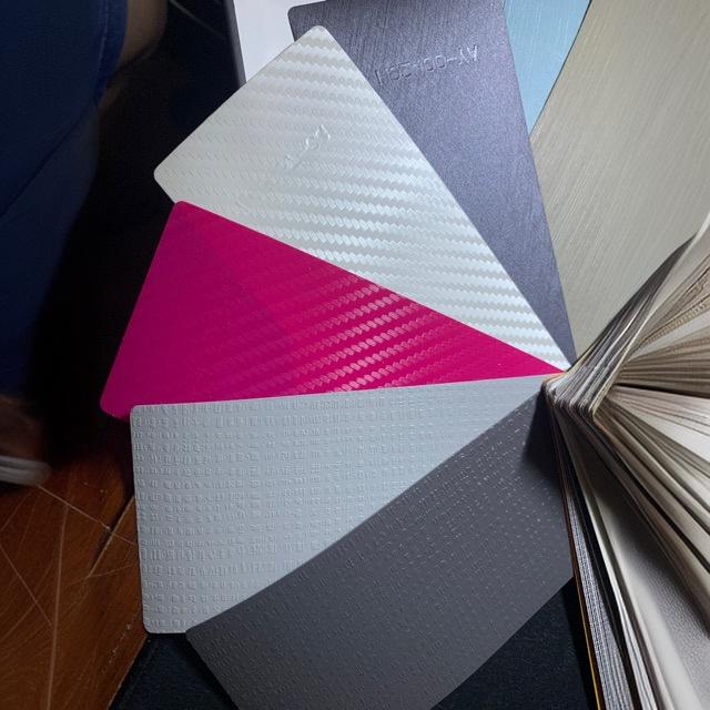 厂家直销批发PVC膜皮 酒店工程沙发抱枕桌垫背景墙木纹包覆彩膜