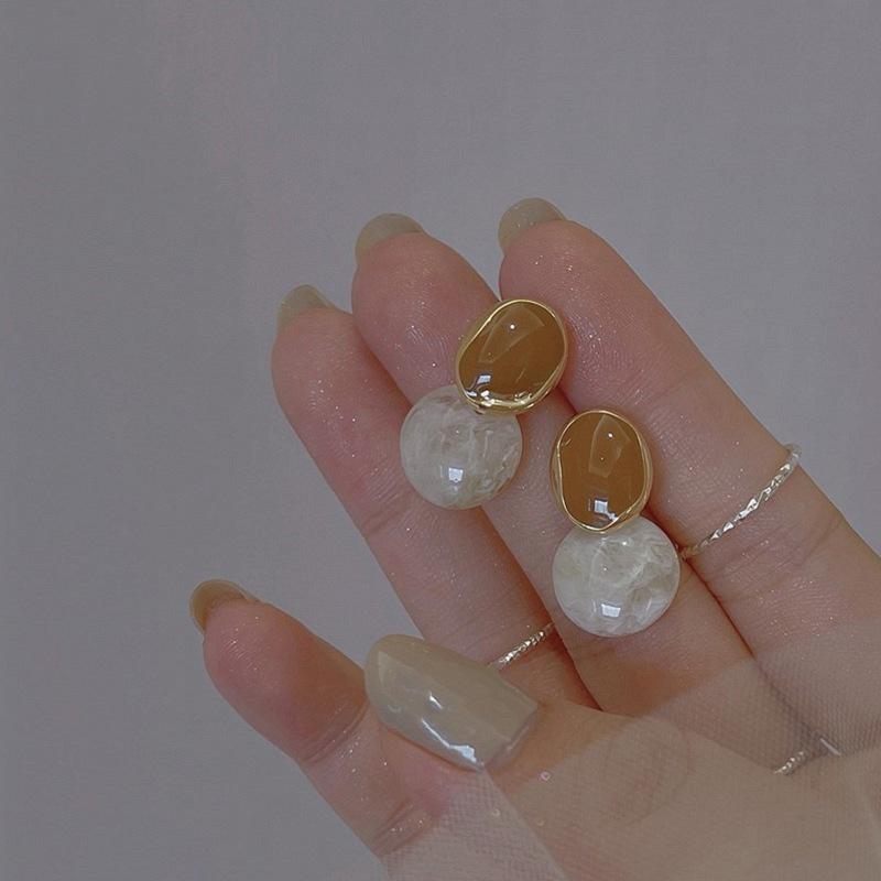 Wholesale Jewelry 1 Pair Simple Style Round Alloy Drop Earrings display picture 3