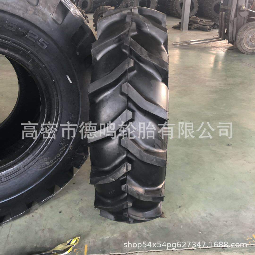 Suministro Taishan espiga neumático agrícola 13.6-38 neumático de tractor 14.9-24