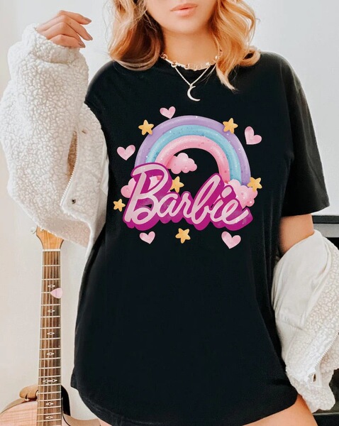 T-shirt with a round collar