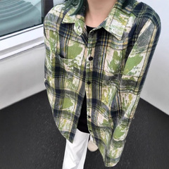 毛の格子のシャツを染めて、男性の秋の感じのごろつきのハンサムな百合のアメリカの格子縞のシャツのcleanfitの怠惰なコート