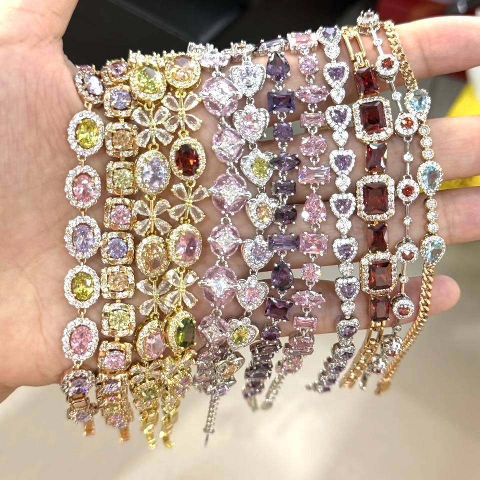 Korean Zircon Flower Pull-Out Bracelet, Light Luxury and High-End Bracelet, Sweet, Fresh and Versatile Bracelet for Women