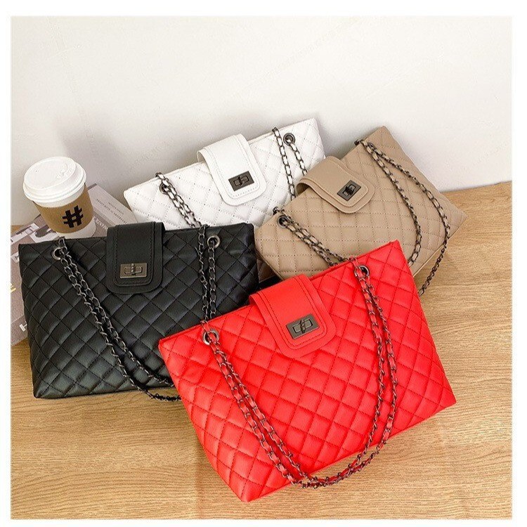Simple Rhombic Embroidery Underarm Bag Women's Cross-border New Arrival Shoulder Bag with Lock Buckle Large Capacity Chain Portable Crossbody Bag Simple Rhombic Embroidery Underarm Bag Women's Cross-border New Arrival Shoulder Bag with Lock Buckle Large Capacity Chain Portable Crossbody Bag