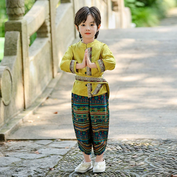 Trousers for boys