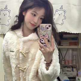 【绒+复合真超】白色毛毛绒感冬季牛角扣皮草连帽上衣