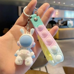 宇宙ウサギのキーホルダーins高颜値漫画ウサギ公仔自動車掛け装飾品