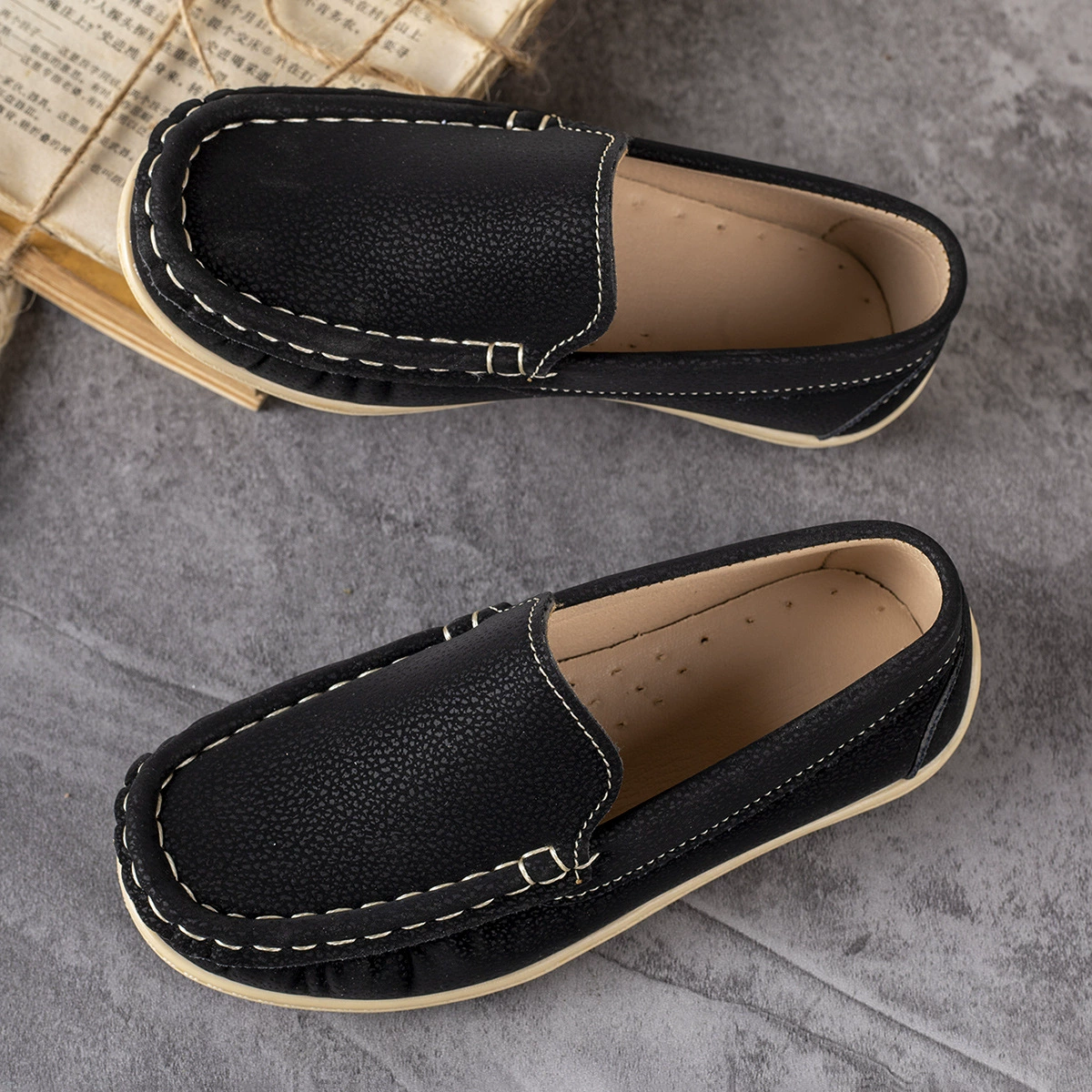 Трансграничная оптовая и розничная торговля Четыре сезона детей ручной шитья модная обувь дышащая, износостойкая и нескользкая наружная плоская одиночная обувь Lufu