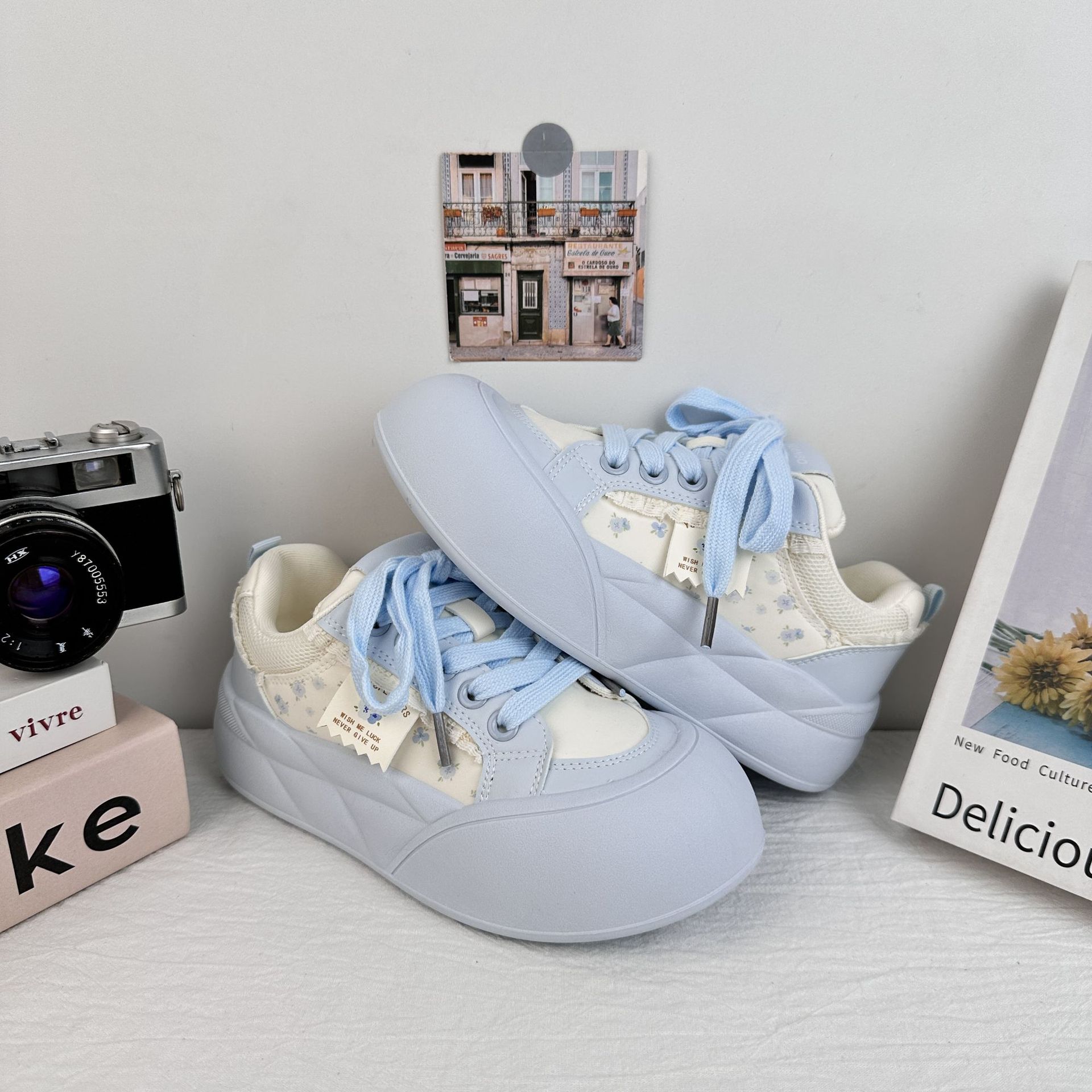 Yuanbo feo y lindo zapatos de pan de cabeza grande mujer 2025 verano casual todo-fósforo oso estampado plataforma elevador zapatos de tabla