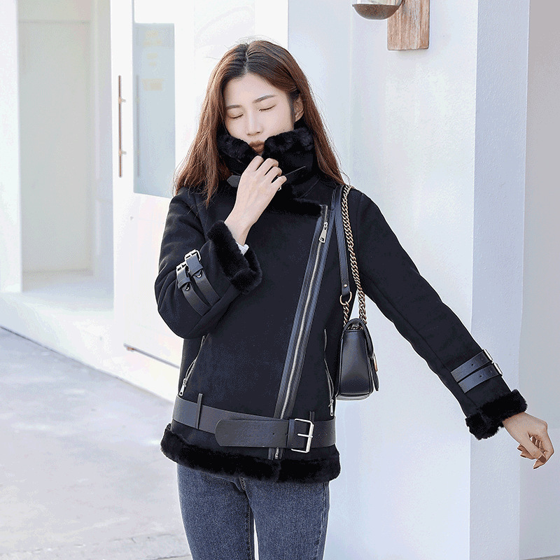 2023 Explosive money Autumn and winter thickening Fur one Short coat cotton-padded clothes leather and fur Cotton Little