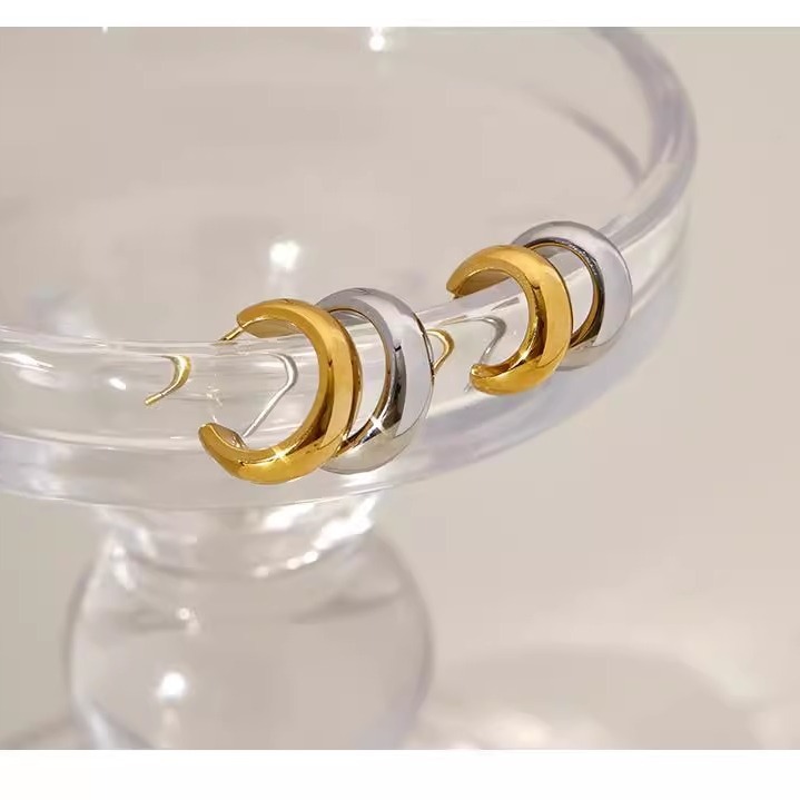 C Shape Pattern 1 Pair Simple Style C Shape Plating Titanium Steel Ear Studs