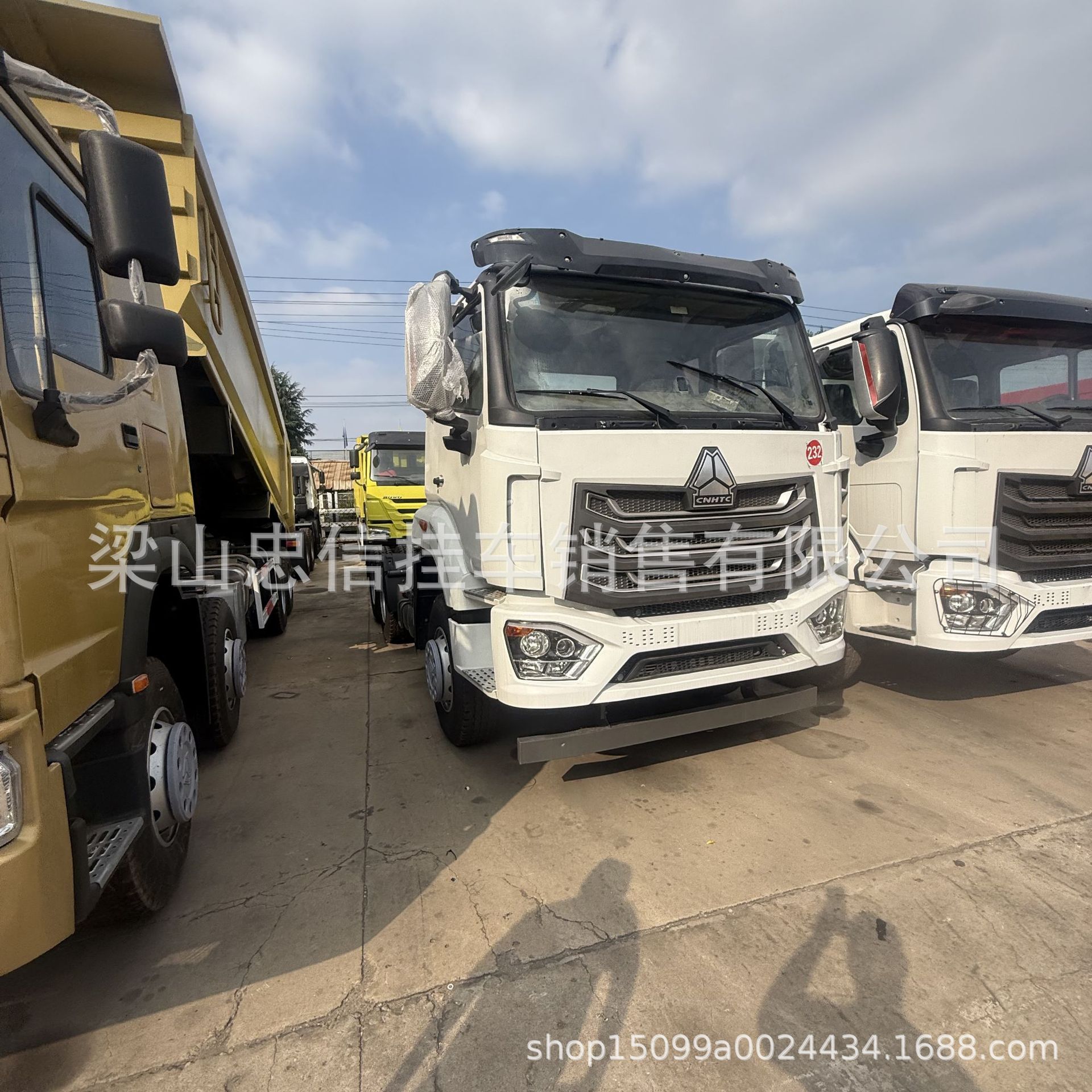 Sinotruk Howo 6*4 Tractor Head for Sale, Double Axle Semi-Trailer Tractor Head, 380 Horsepower Tractor Truck Head
