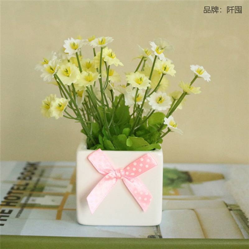 Realistic plastic set for home use