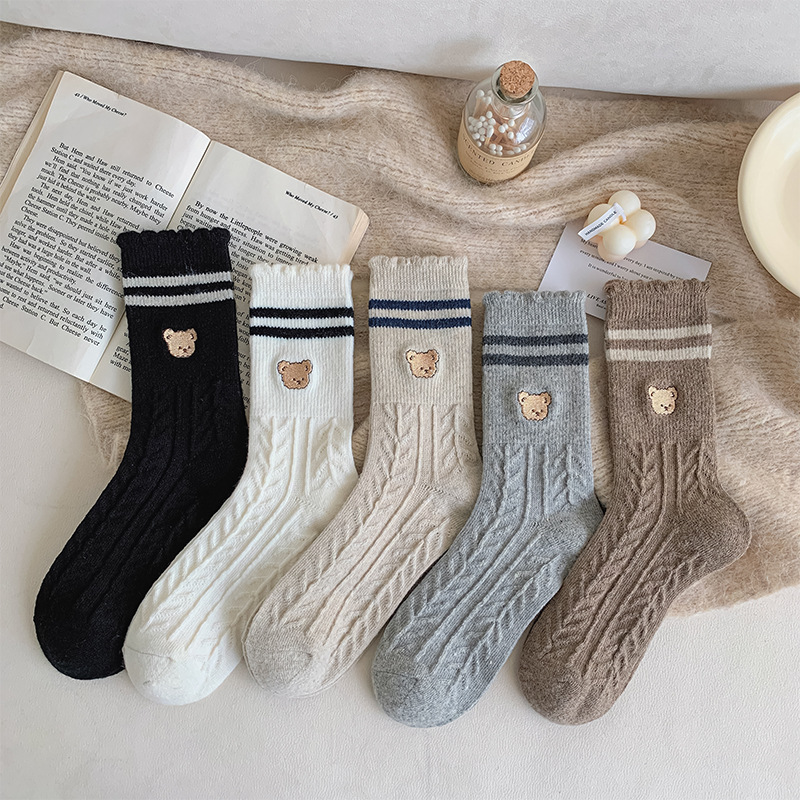 刺繡小熊襪子女秋冬季加厚保暖甜美花邊襪子日系學院風二槓堆堆襪
