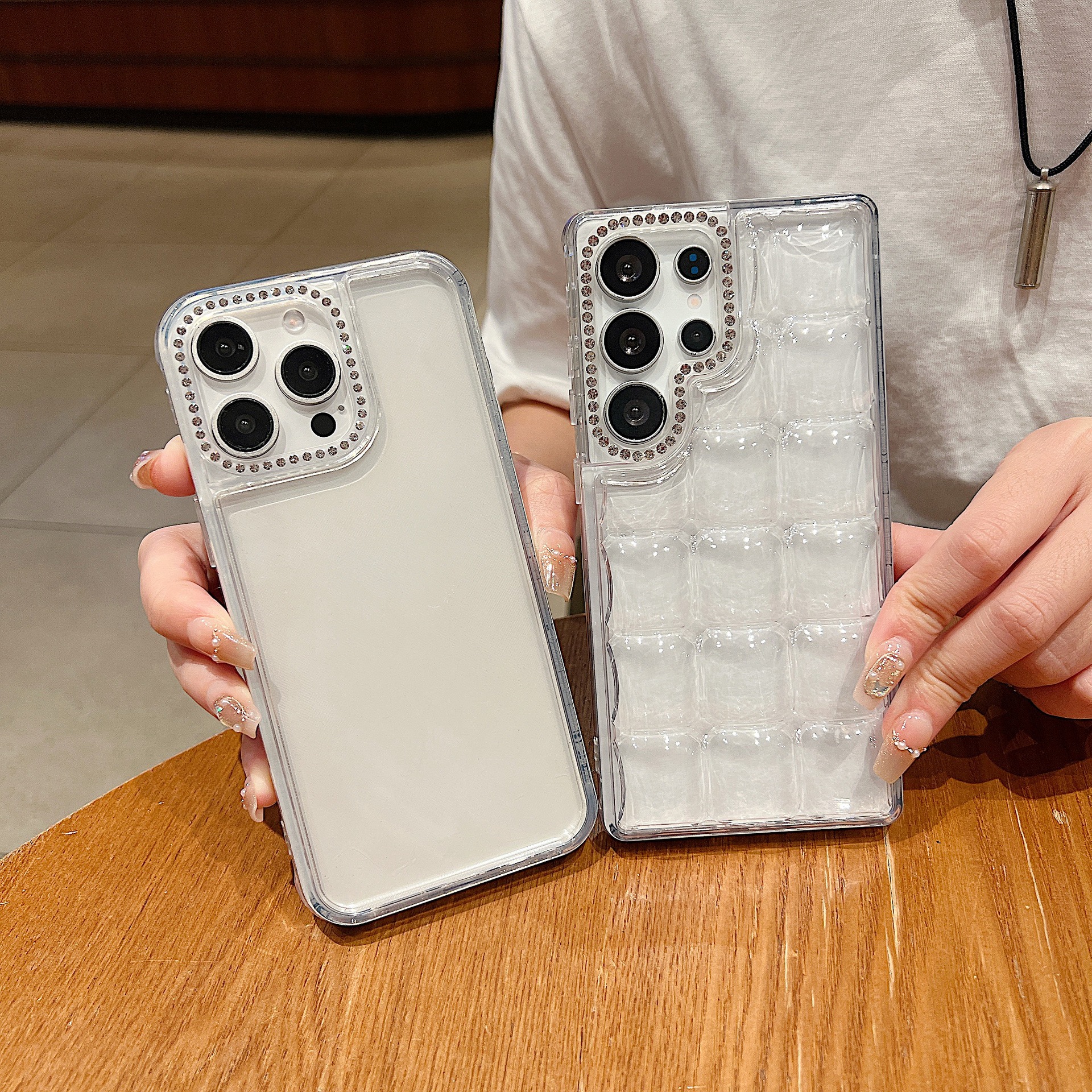 ins适用苹果16三星S26ULTRA冰块手机壳满钻镜头S25方块软壳S24new