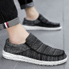 Breathable mesh shoes in summer casual shoes are light and versatile. Lazy people wear shoes with one foot