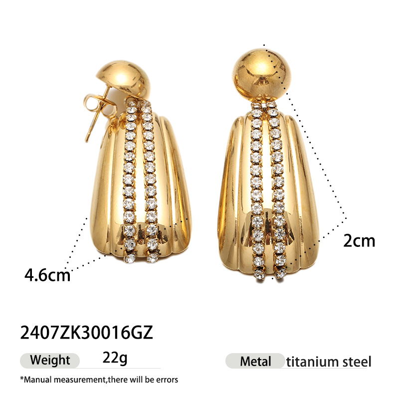 Alta Europa y América acero inoxidable lujo ligero nicho amor mariposa zircon puntos de aluminio pernos de acero joyas de orejas diarias versátiles