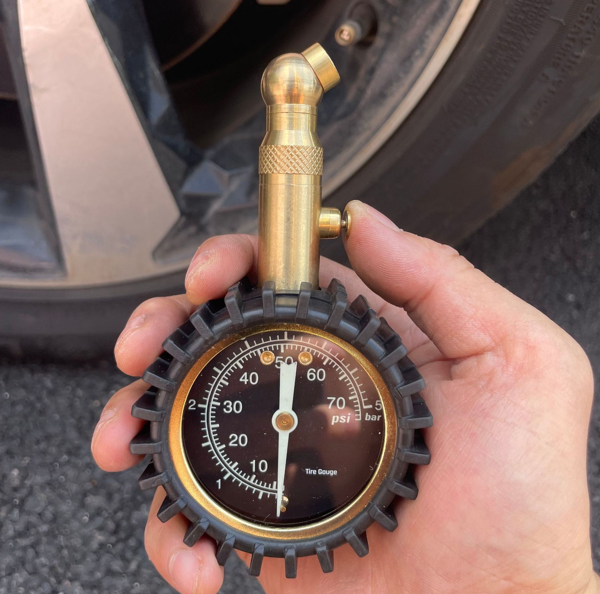 Cross-Border Car Luminous Tire Pressure Gauge Tire Pressure Meter Tire Pressure Gauge with Copper Valve and Rubber Tube Tire Pressure Gauge Deflation Customization