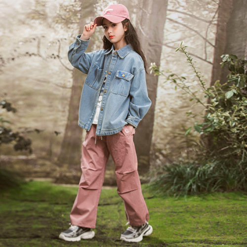 Girls' denim jacket spring clothing 2024 new children's tops stylish and fashionable middle and large children's spring and autumn denim shirts 