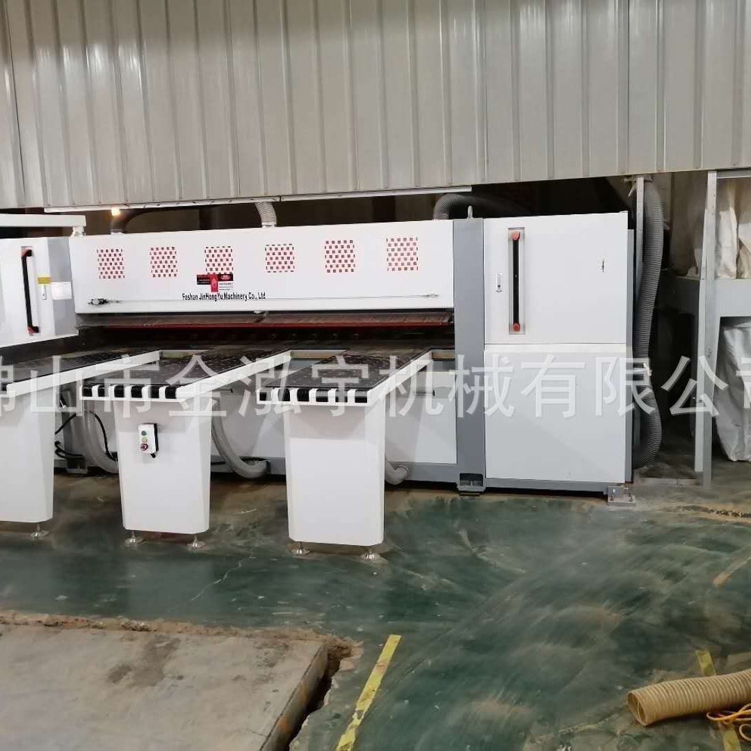木门开料金泓宇电脑裁板锯全自动优化裁切河南奥特尔门业开料现场